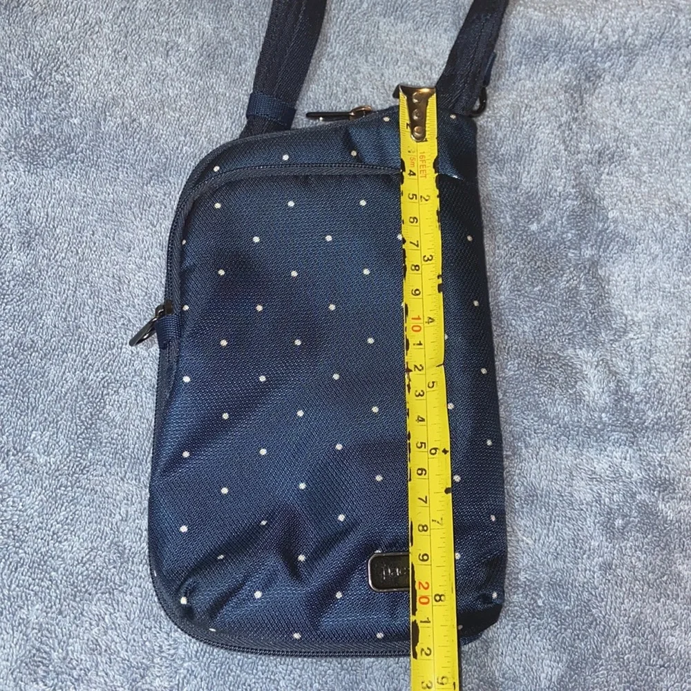 Nwot Pacsafe mini crossbody travel pouch, RFID safe_6